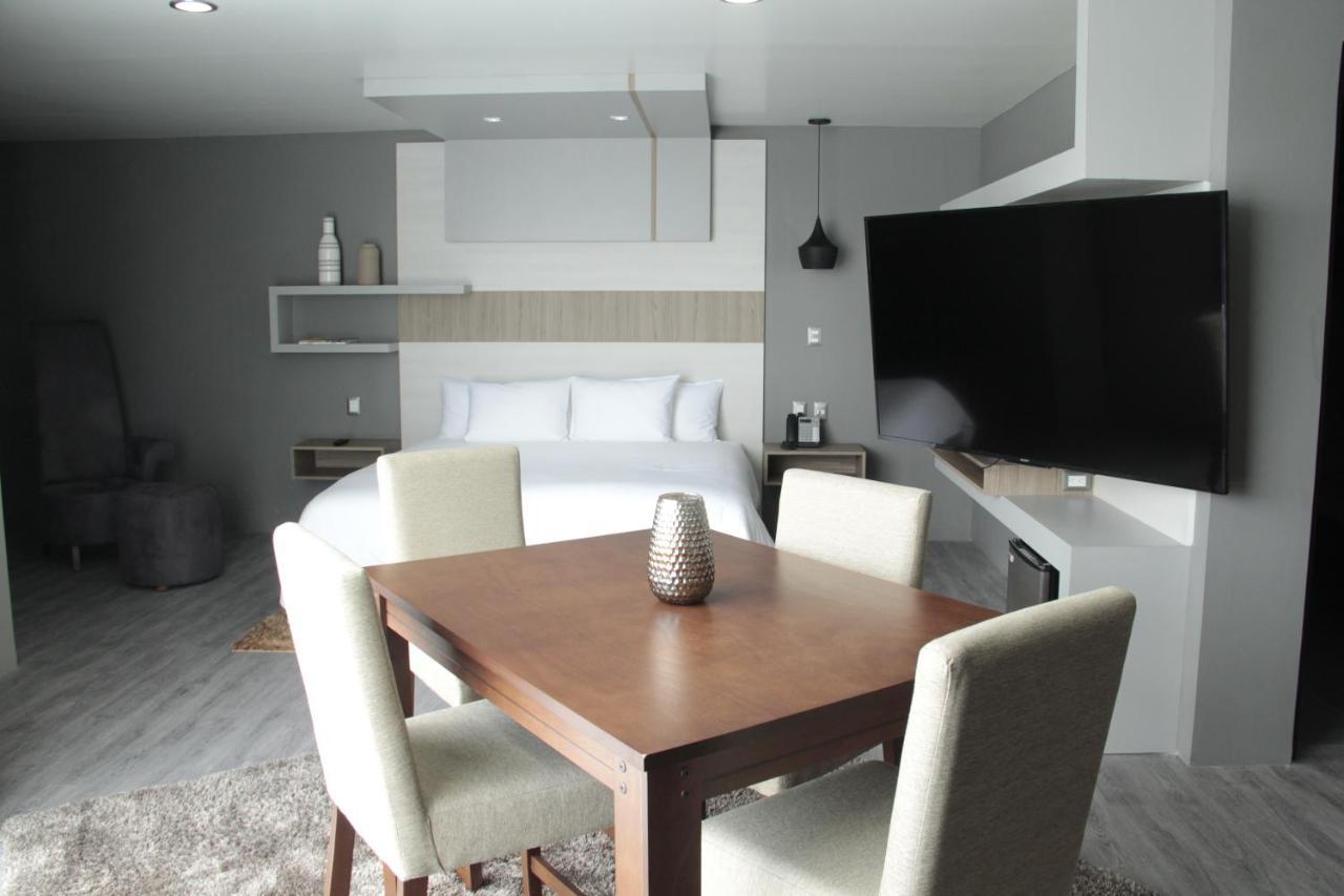 Esduma Hk Hotel Pachuca Buitenkant foto