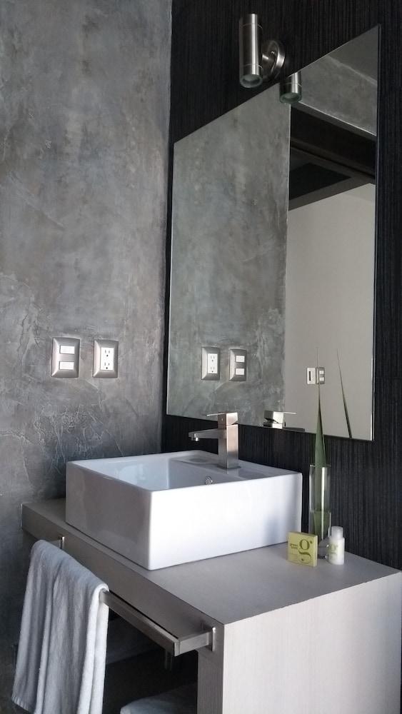 Esduma Hk Hotel Pachuca Buitenkant foto