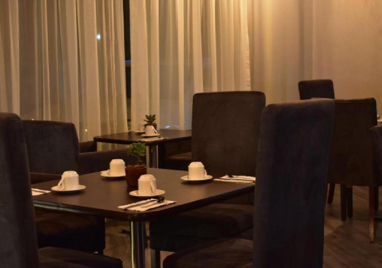 Esduma Hk Hotel Pachuca Buitenkant foto