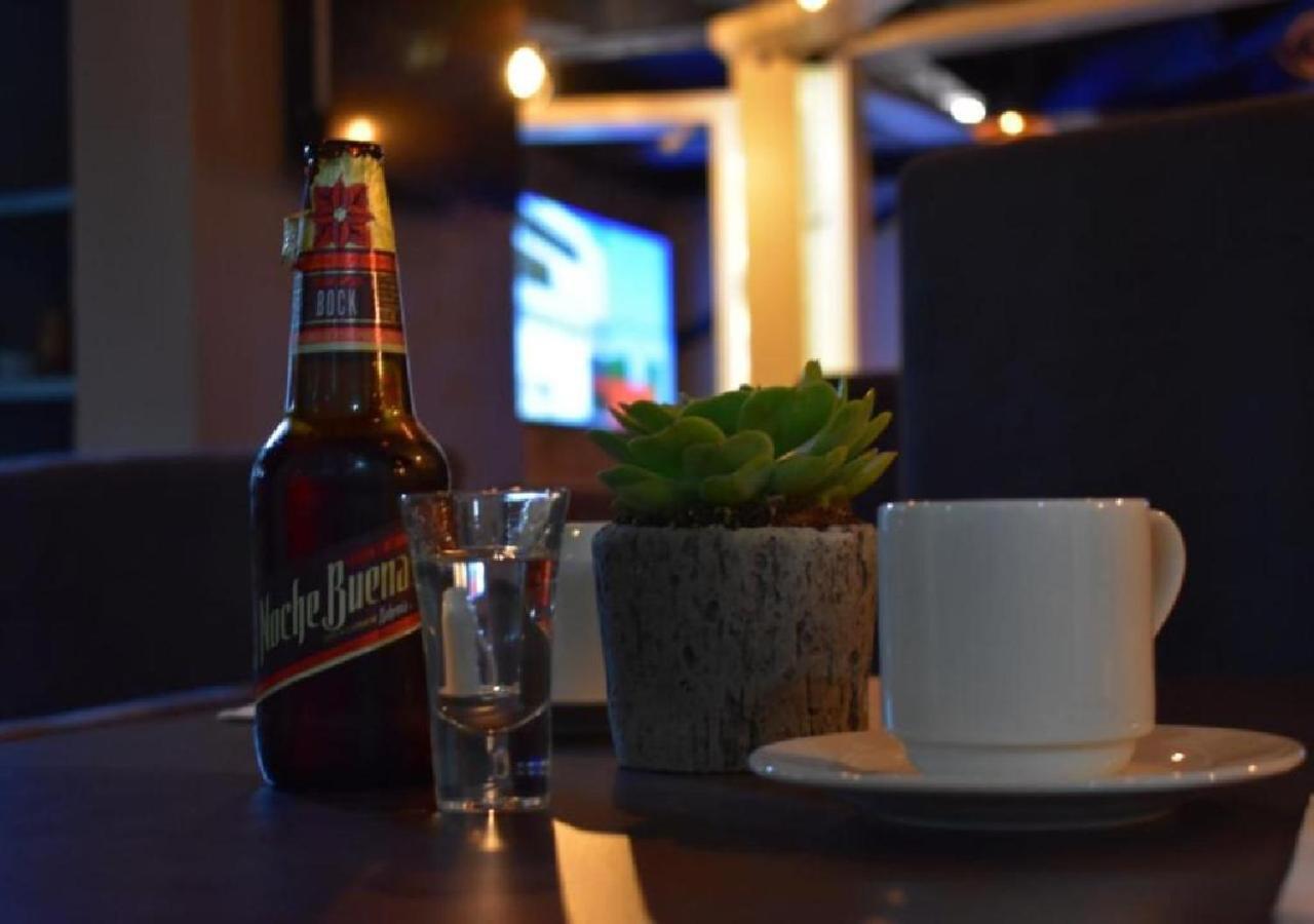 Esduma Hk Hotel Pachuca Buitenkant foto