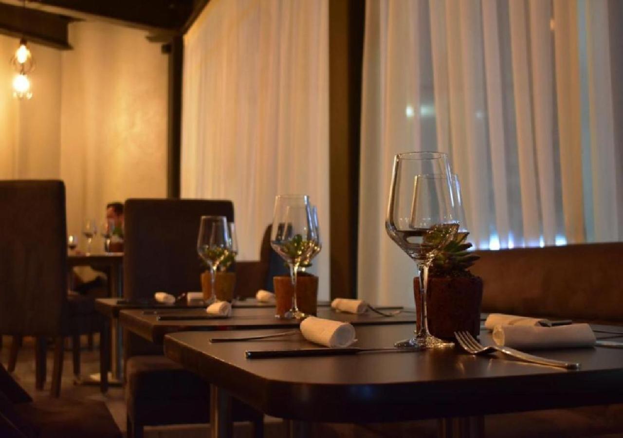 Esduma Hk Hotel Pachuca Buitenkant foto