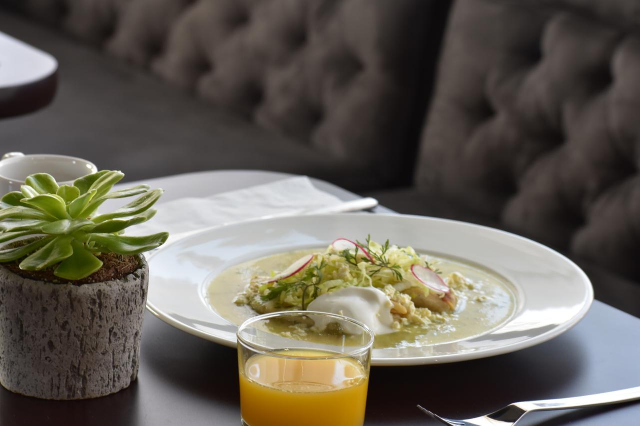 Esduma Hk Hotel Pachuca Buitenkant foto