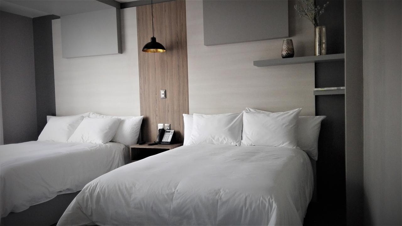 Esduma Hk Hotel Pachuca Buitenkant foto