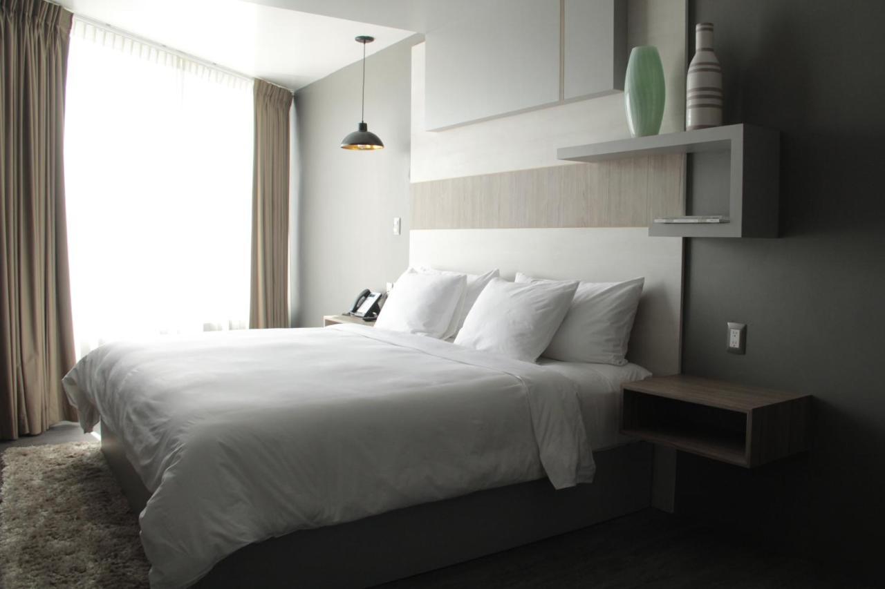 Esduma Hk Hotel Pachuca Buitenkant foto