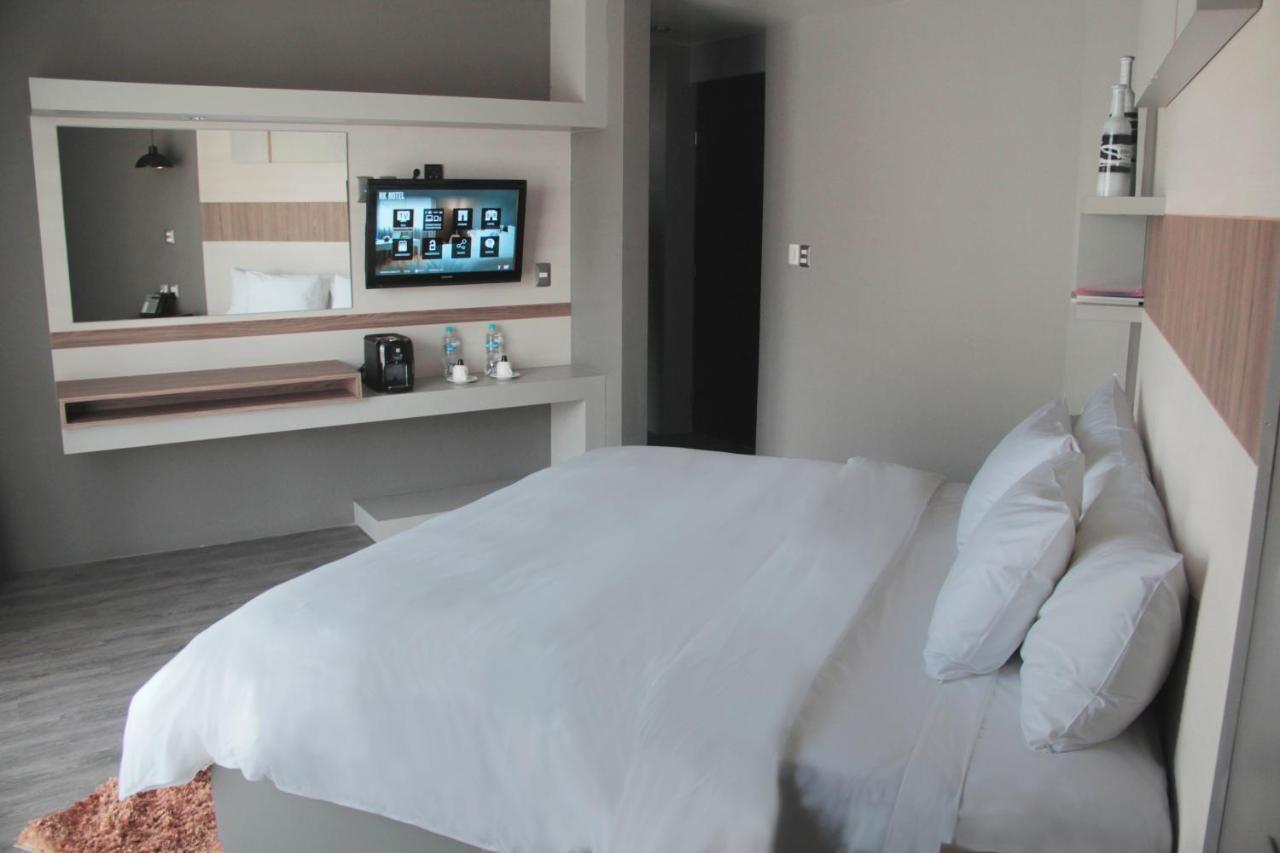 Esduma Hk Hotel Pachuca Buitenkant foto