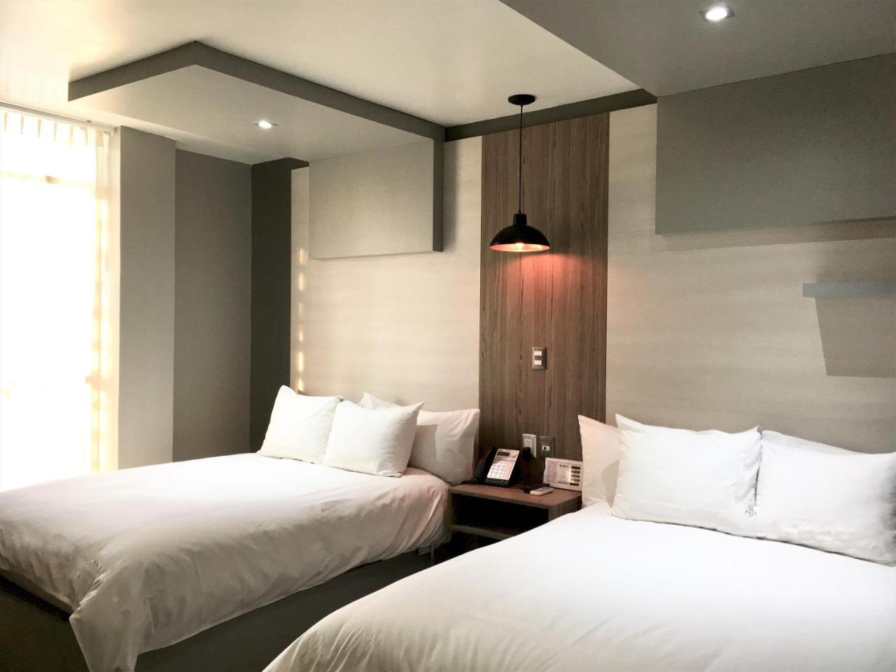 Esduma Hk Hotel Pachuca Buitenkant foto